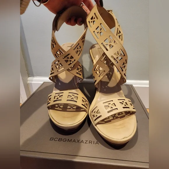 BCBG Max Azria wedges - Picture 8 of 9
